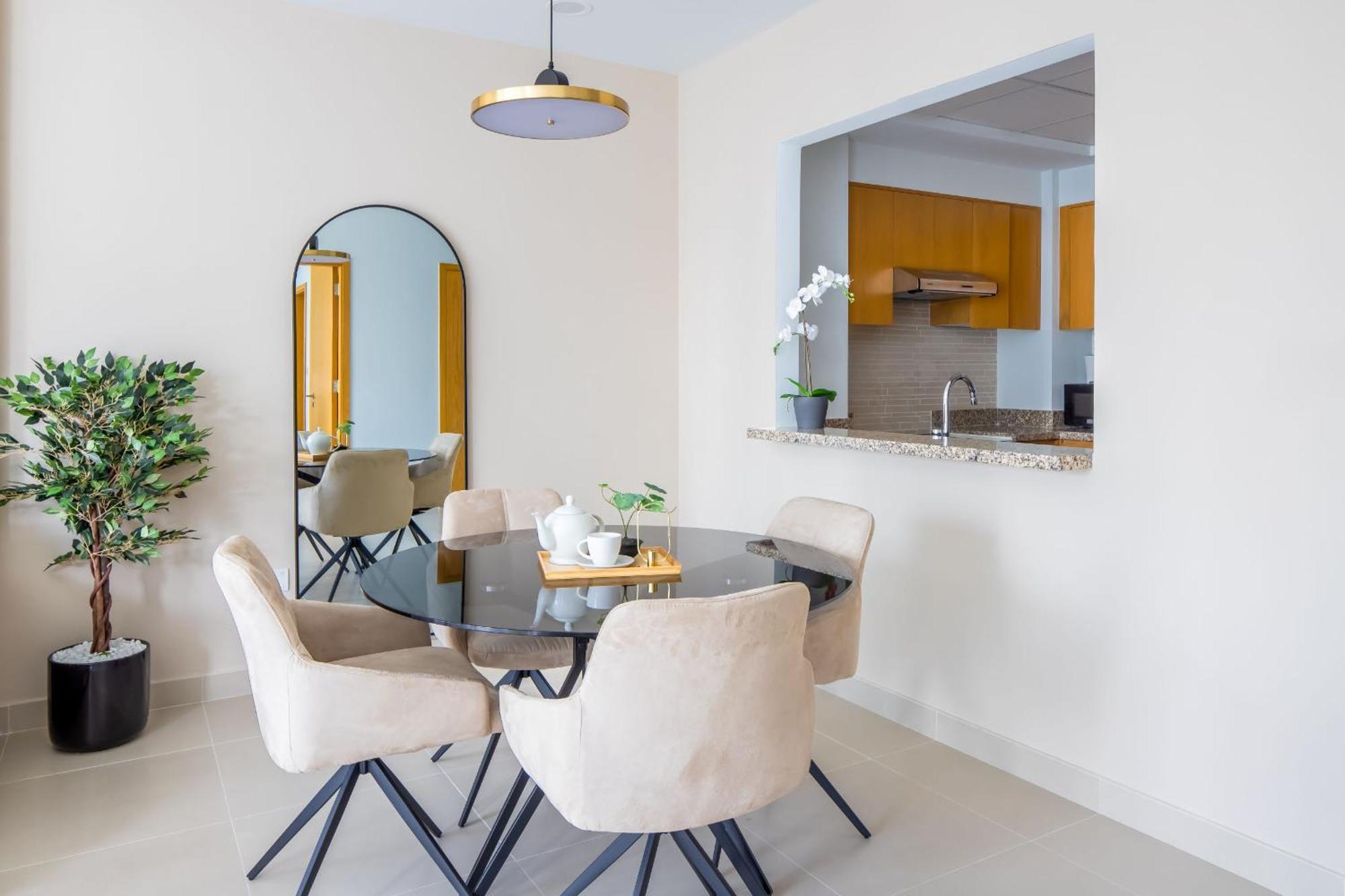 Apartment Silkhaus Elegant And Spacious 1bdr In Downtown Near Business Bay