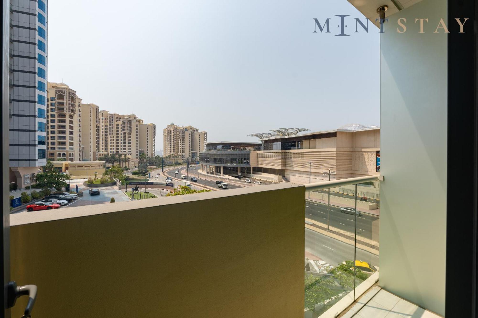 Daire Seven Palm, Palm Jumeirah - Mint Dubai