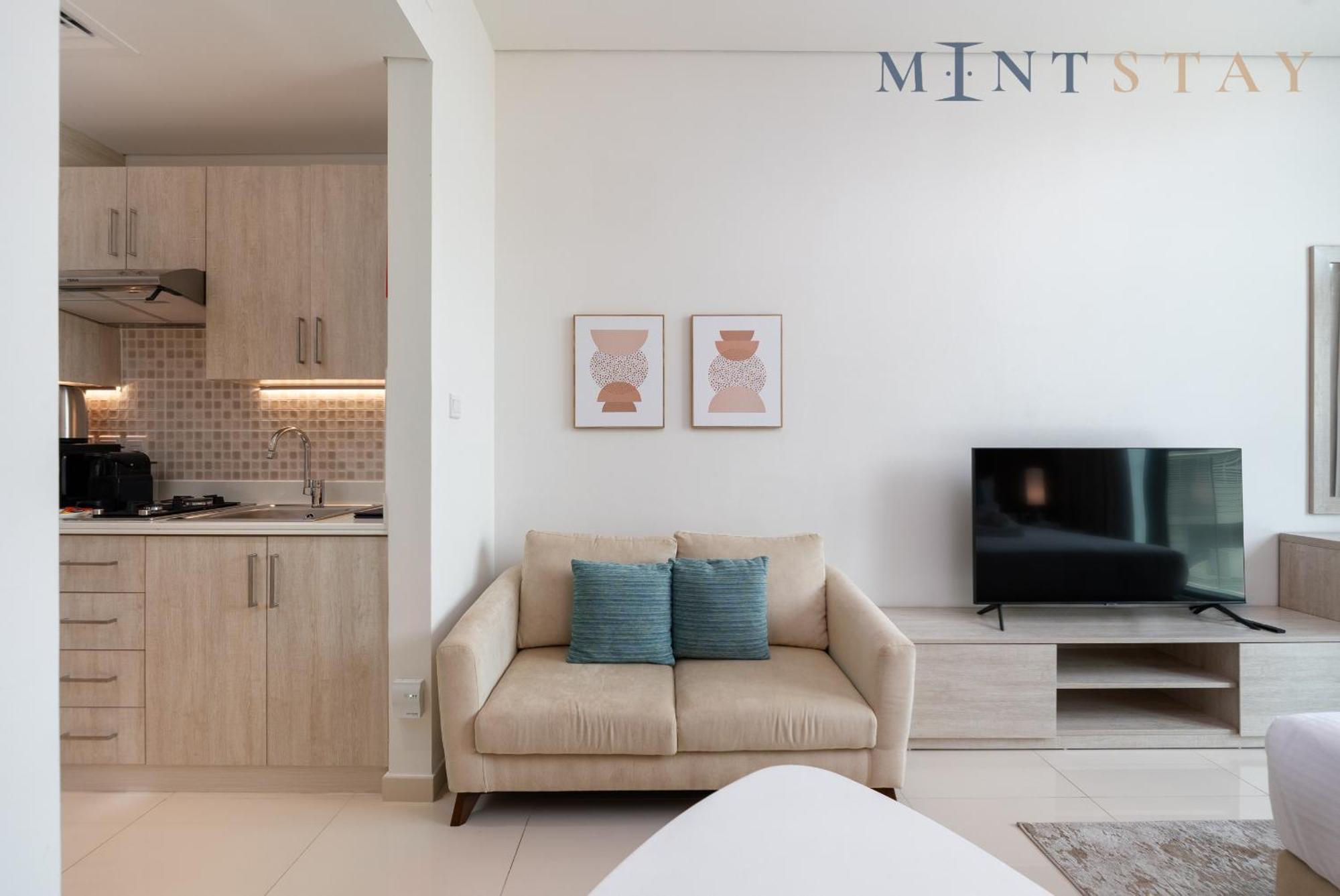 Seven Palm, Palm Jumeirah - Mint *