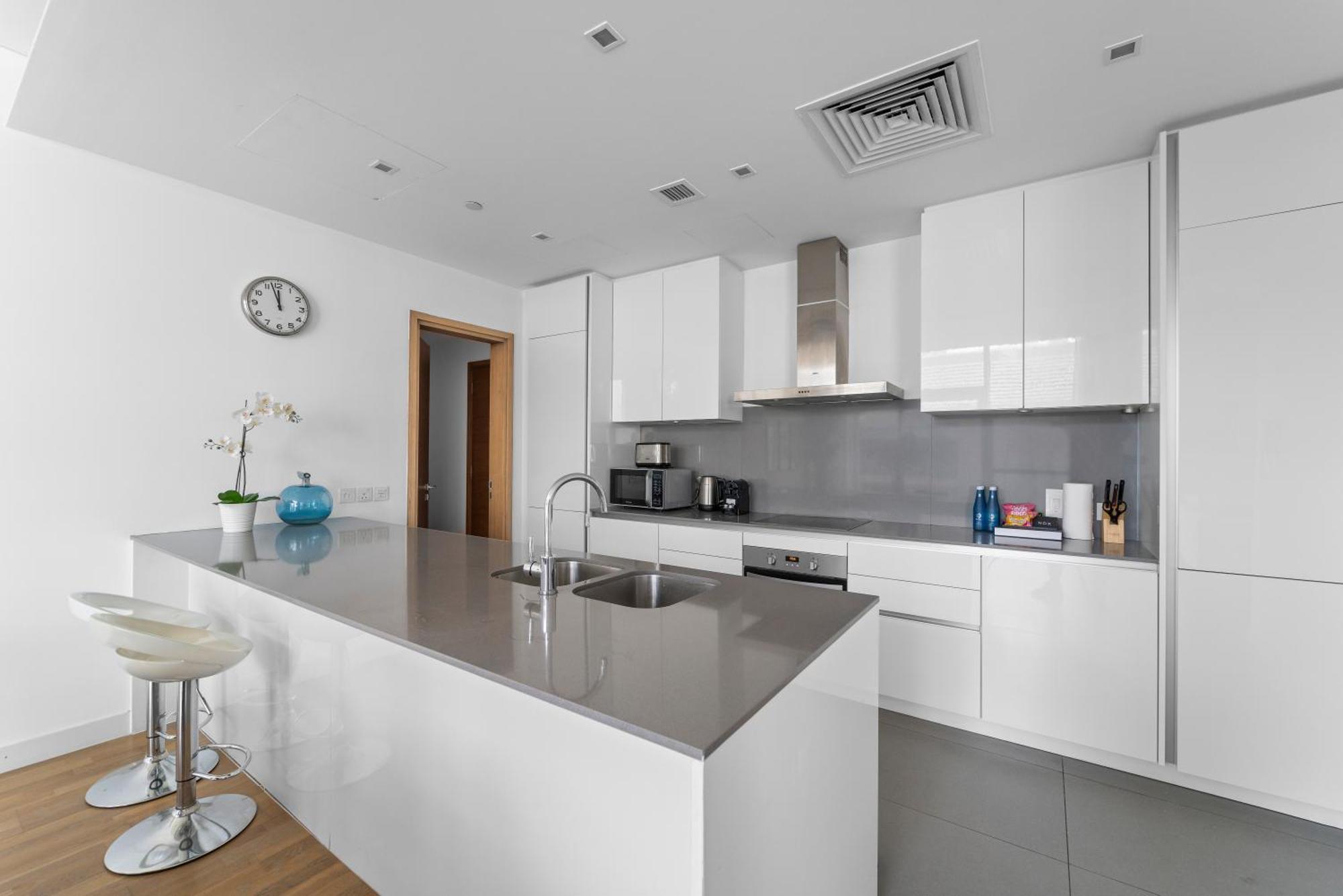 6th Floor 2br And Maid's Walk - Nox Apartment *