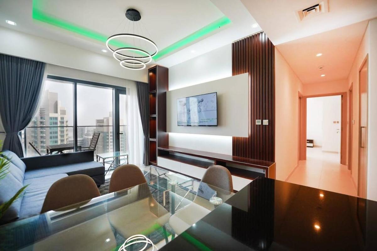 Holiday home Offers For Burj Royale Condo, Close To Mall Dubai