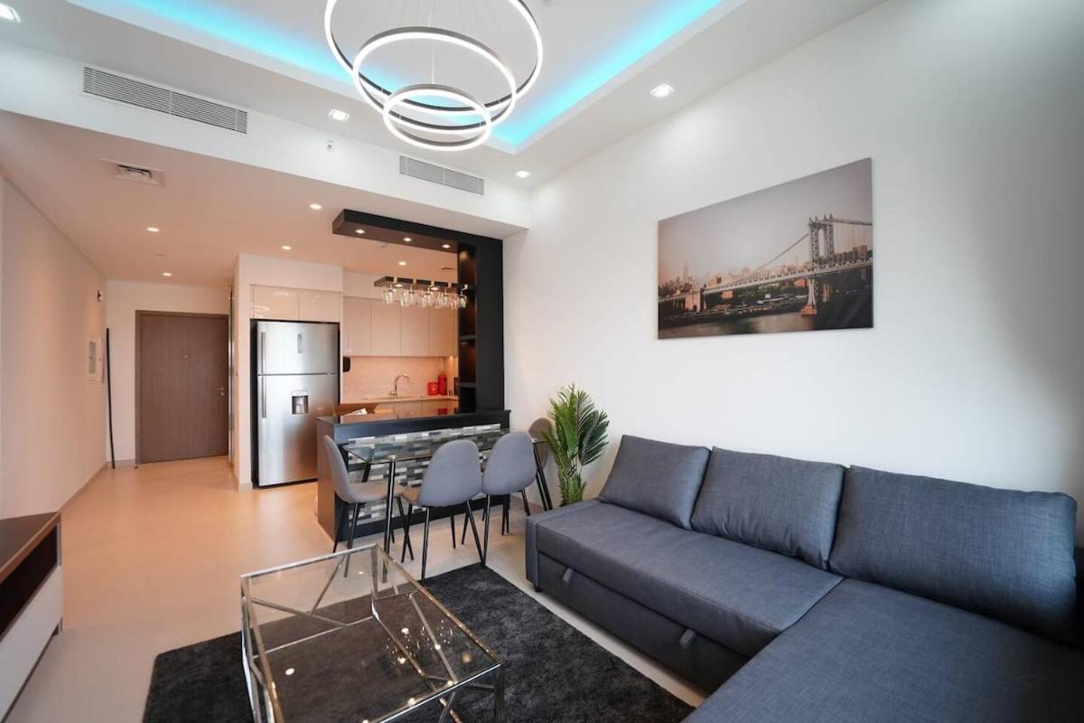 Holiday home Offers For Burj Royale Condo, Close To Mall