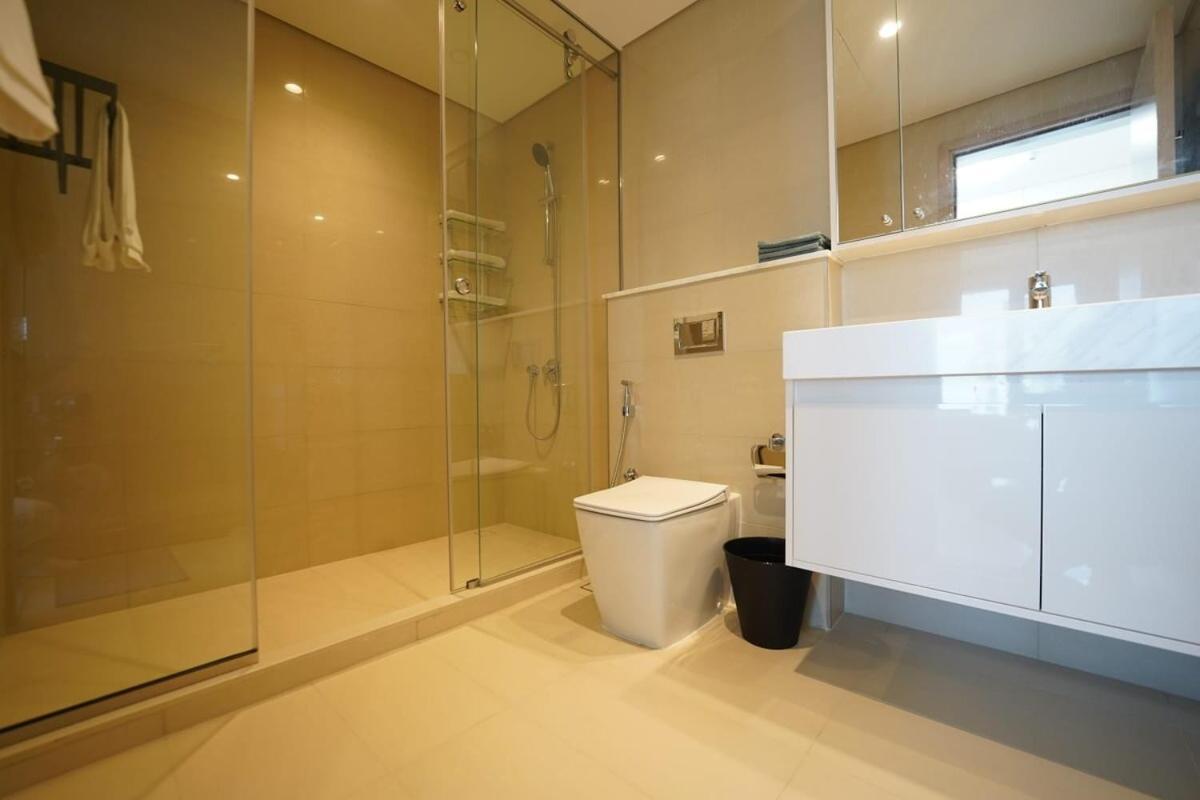 Offers For Burj Royale Condo, Close To Mall Holiday home *