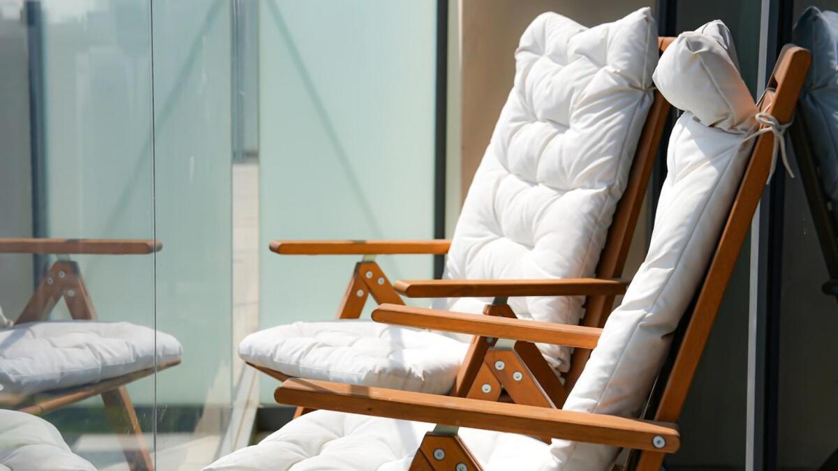 Offers For Burj Royale Condo, Close To Mall * Dubai
