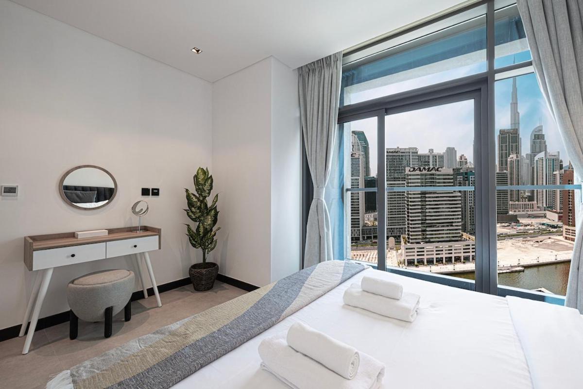 Luxury 2br Burj Khalifa And Canal View Pool Jacuzzi * Dubai
