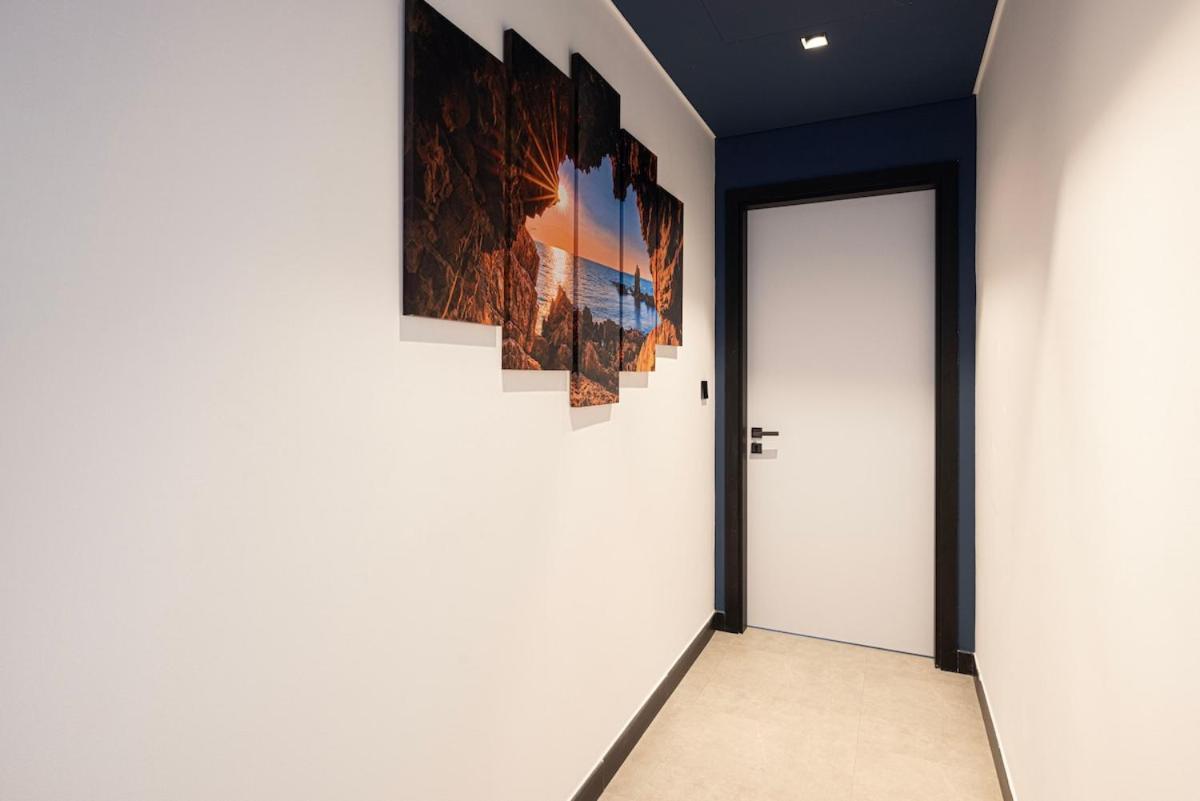 Luxury 2br Burj Khalifa And Canal View Pool Jacuzzi Dubai