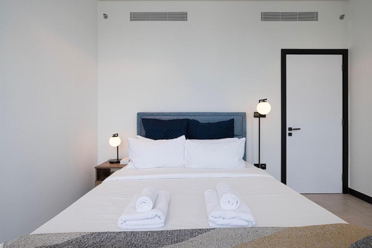 Luxury 2br Burj Khalifa And Canal View Pool Jacuzzi Dubai