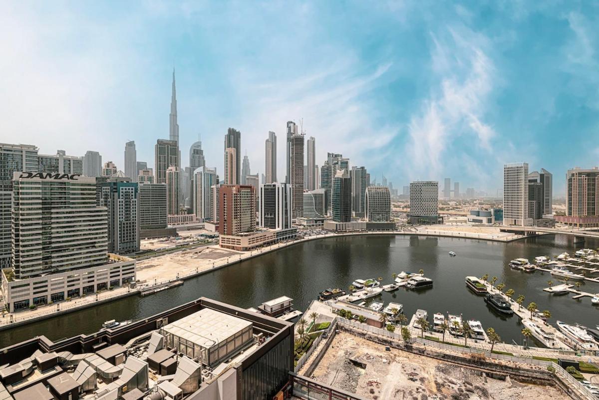 Luxury 2br Burj Khalifa And Canal View Pool Jacuzzi Apartment