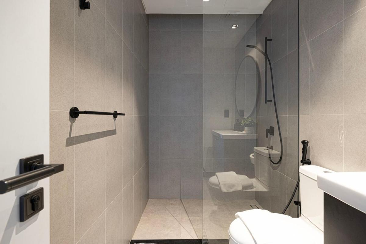 Apartment Luxury 2br Burj Khalifa And Canal View Pool Jacuzzi Dubai