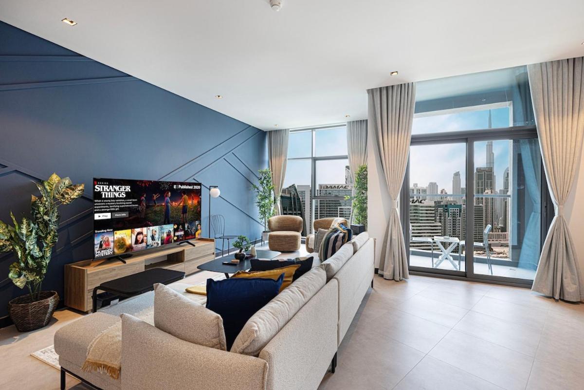 Luxury 2br Burj Khalifa And Canal View Pool Jacuzzi Apartment Dubai