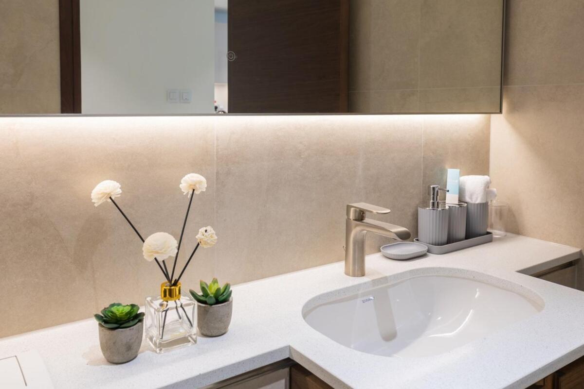 Premium Chic Fully Furnished 1 Bedroom In Sobha Hartland * Dubai