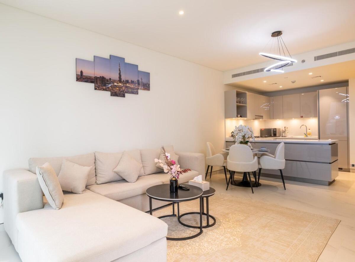 Premium Chic Fully Furnished 1 Bedroom In Sobha Hartland Apartment