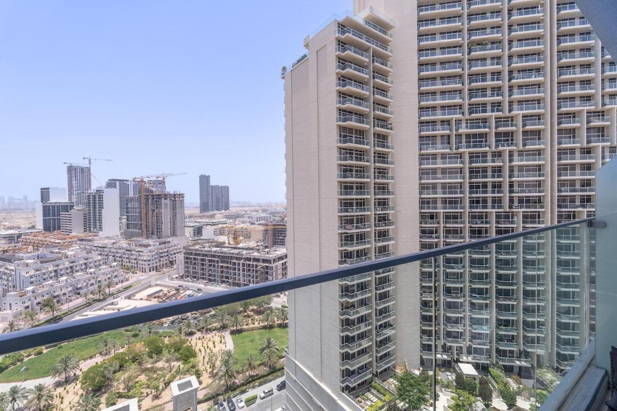 Apartment Sophisticated And Serene With Stunning Skyline Views In Jvc