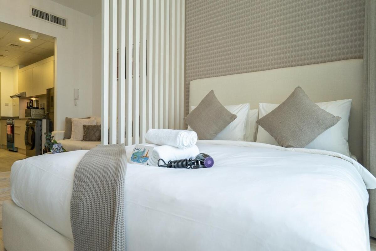 Sophisticated And Serene With Stunning Skyline Views In Jvc Apartment *