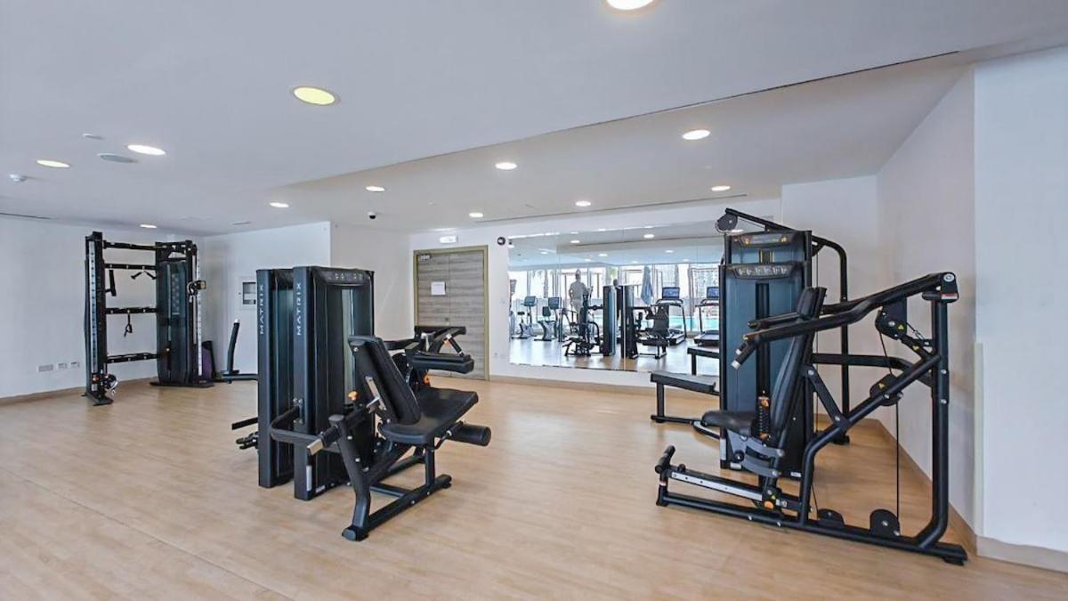 Sophisticated And Serene With Stunning Skyline Views In Jvc