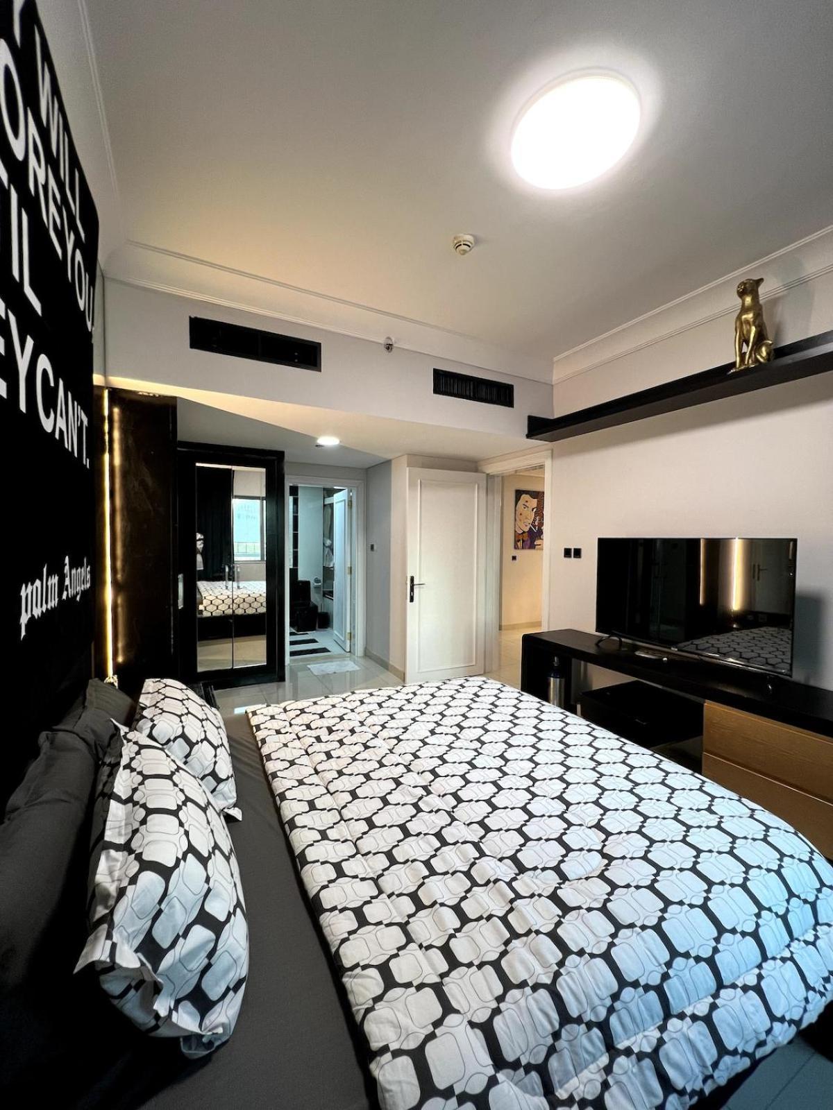 Urban Oasis Apartment