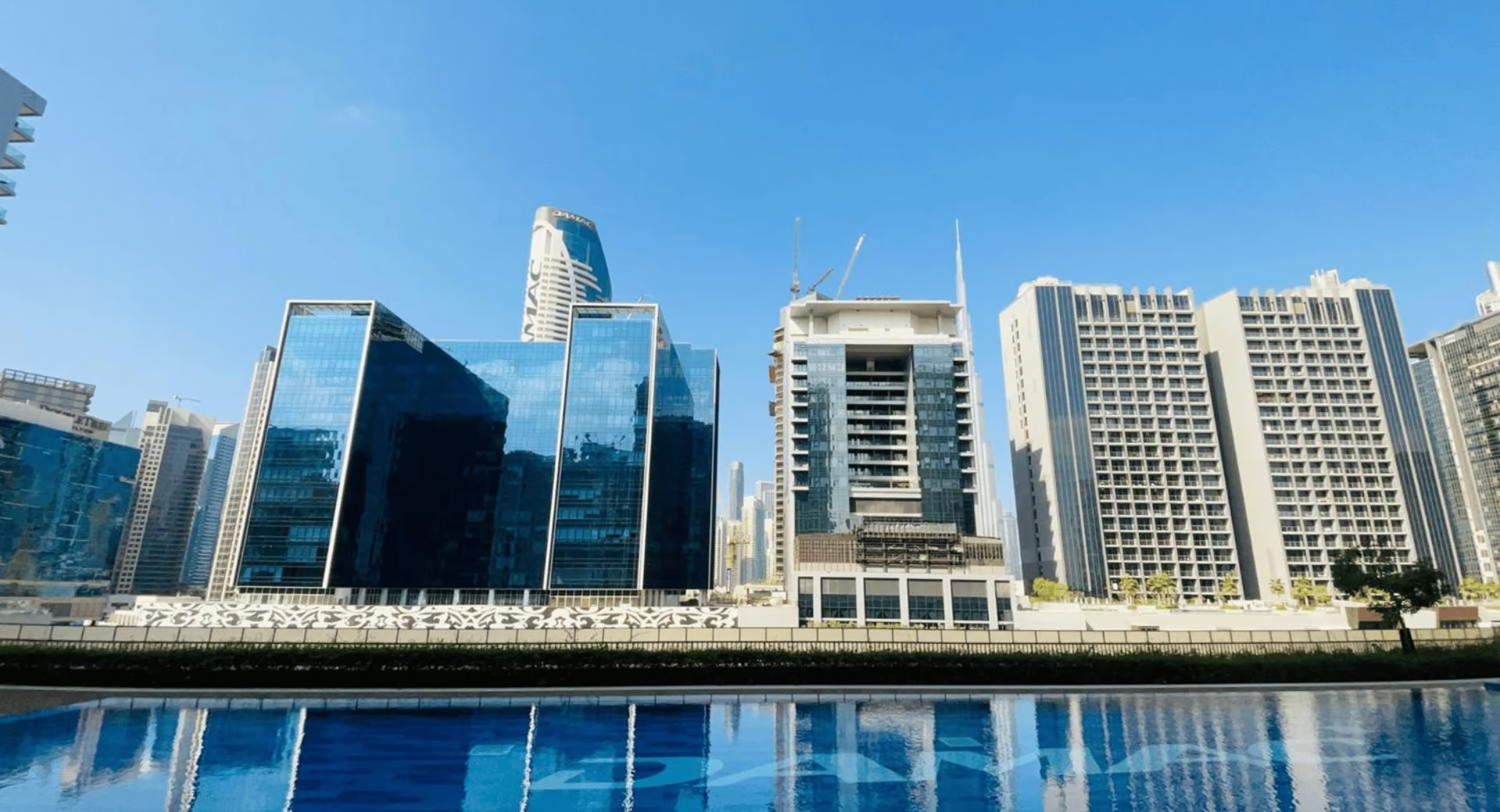 Aws Homes - Lux Gateaway Near Mall * Dubai