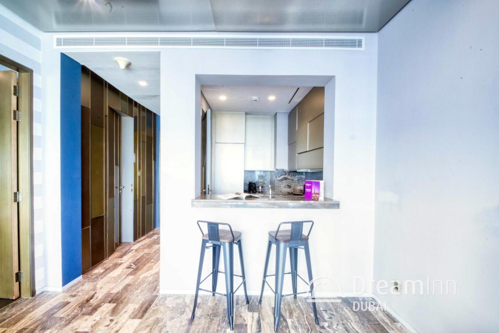 Apartment Dream - Damac Heights Fendi *