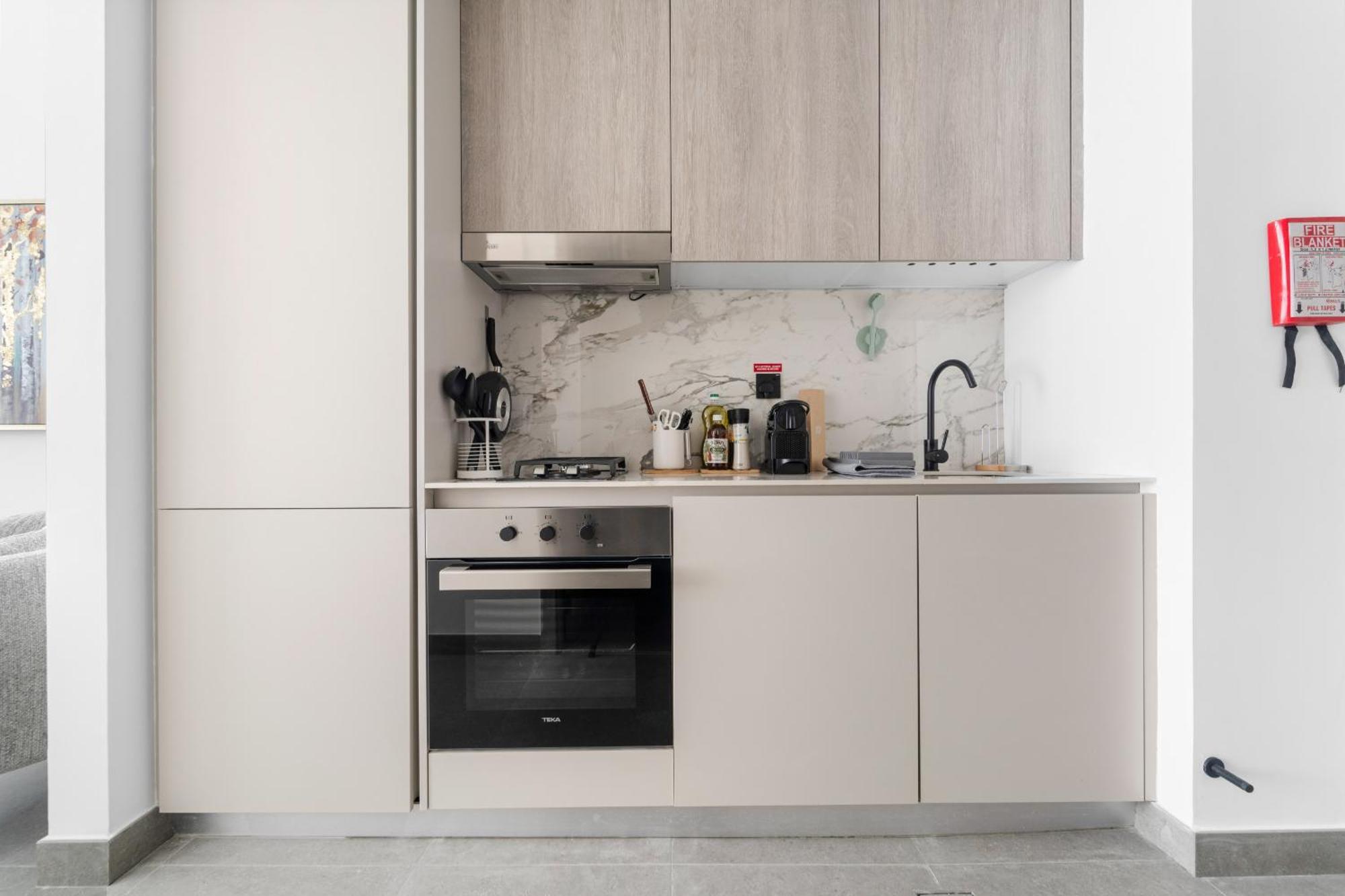 Vayk- Great With Excellent Amenities In Jvc Apartment Dubai