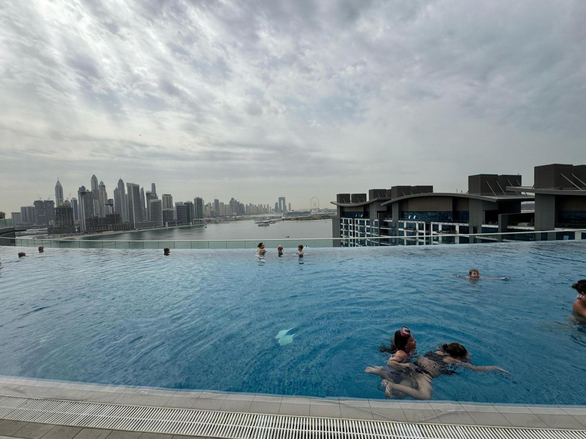 Palm Jumeirah - Free Infiniti Pool And Private