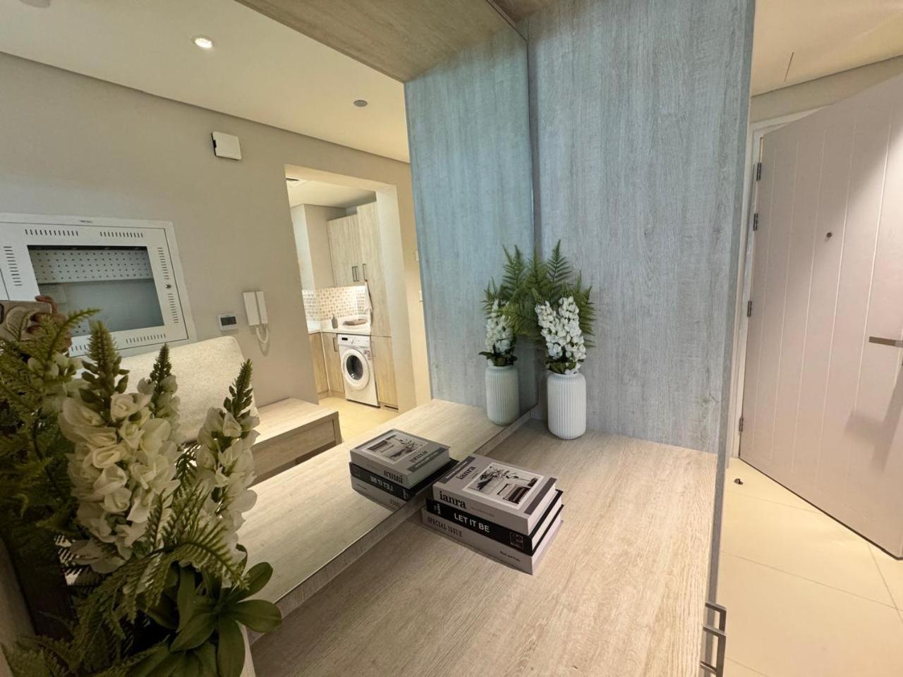 Palm Jumeirah - Free Infiniti Pool And Private Apartment Dubai