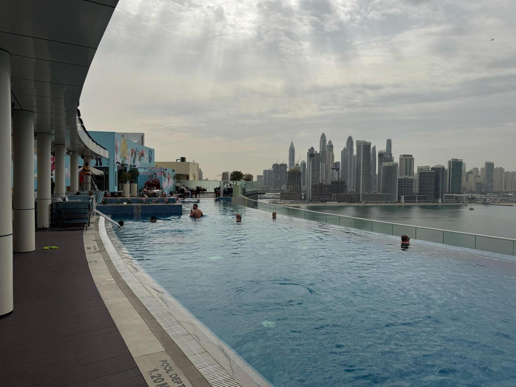 Palm Jumeirah - Free Infiniti Pool And Private Dubai