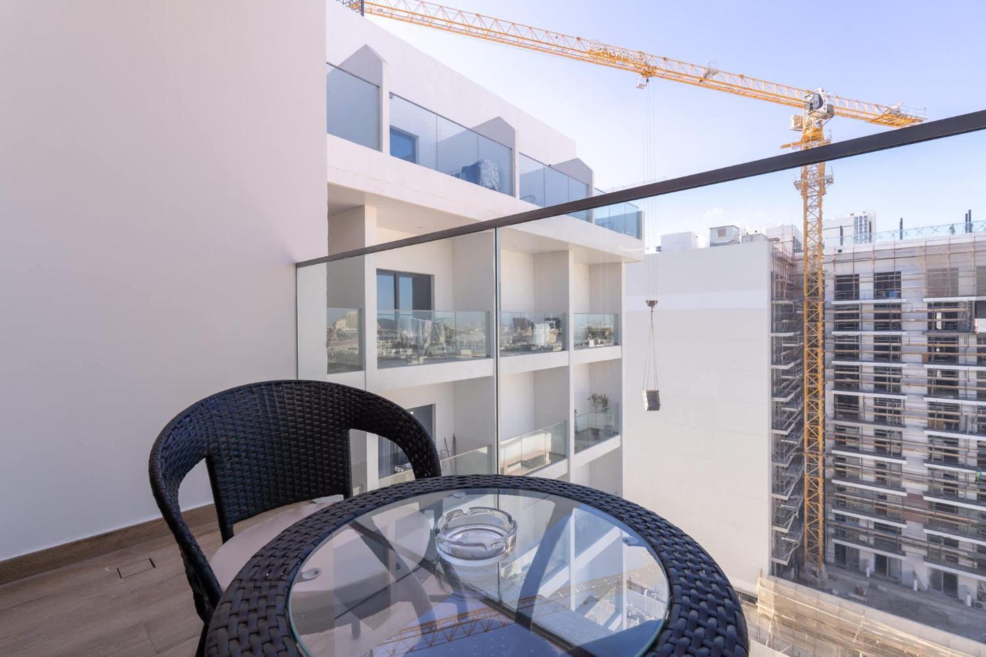 Classic Flat In Jvc That Sleeps 2 * Dubai