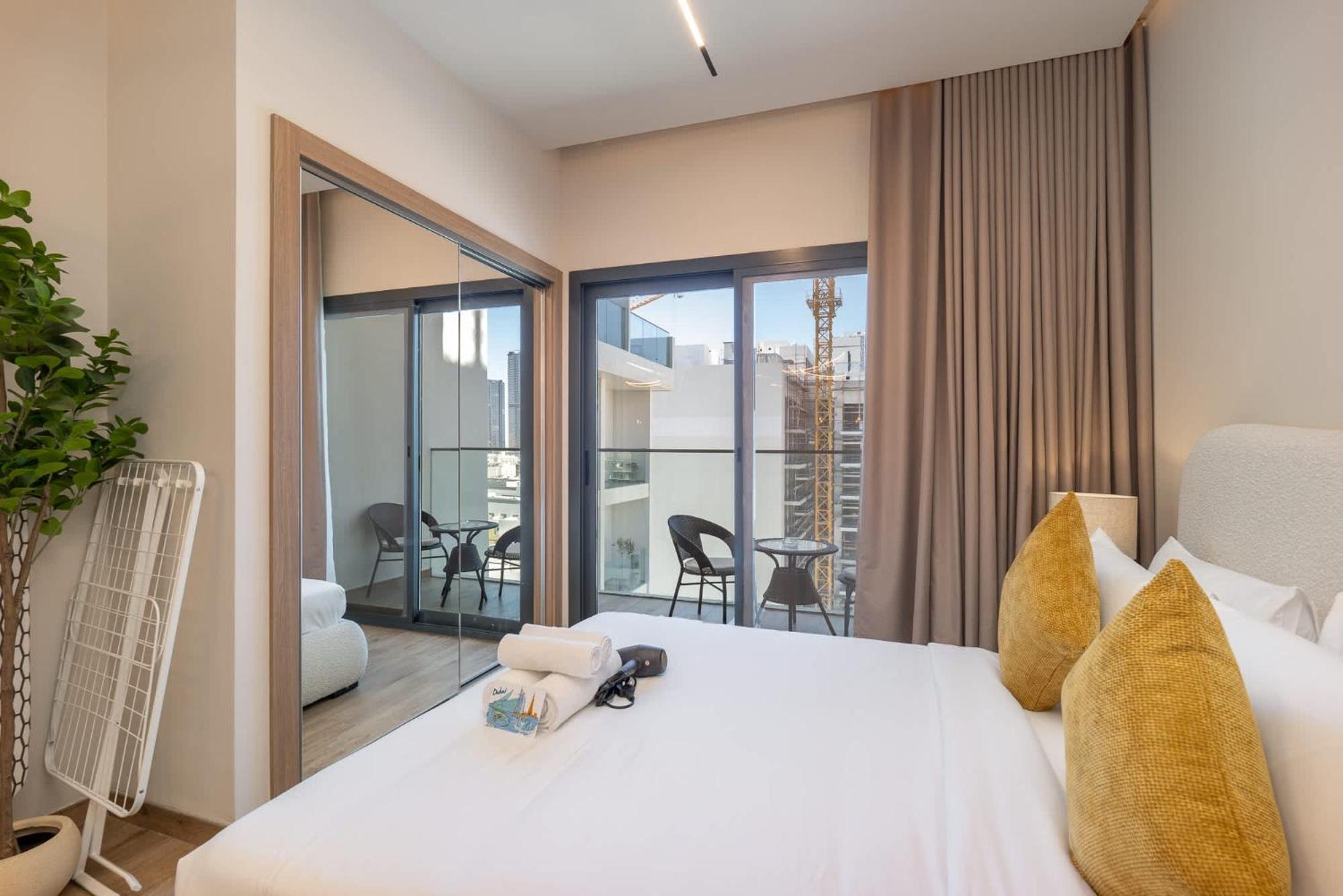 Apartment Classic Flat In Jvc That Sleeps 2