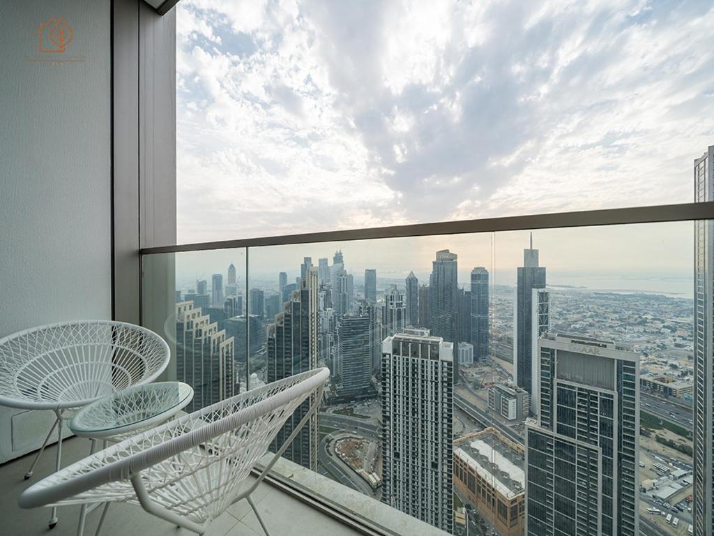 High-rise 2-bed With Stunning Views 205gr-2 Apartment