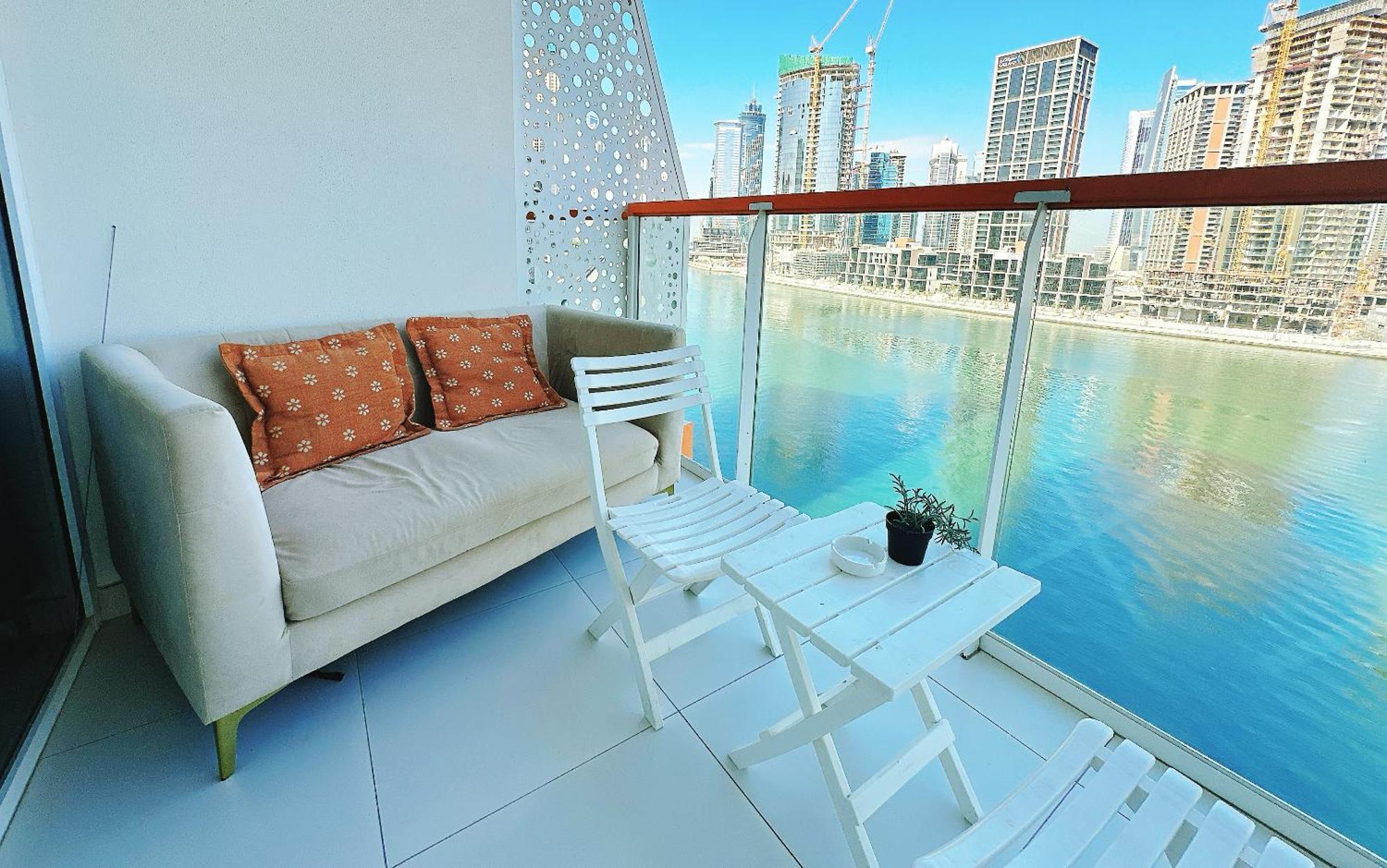 Luxury Oasis - Burj Khalifa Views Dubai