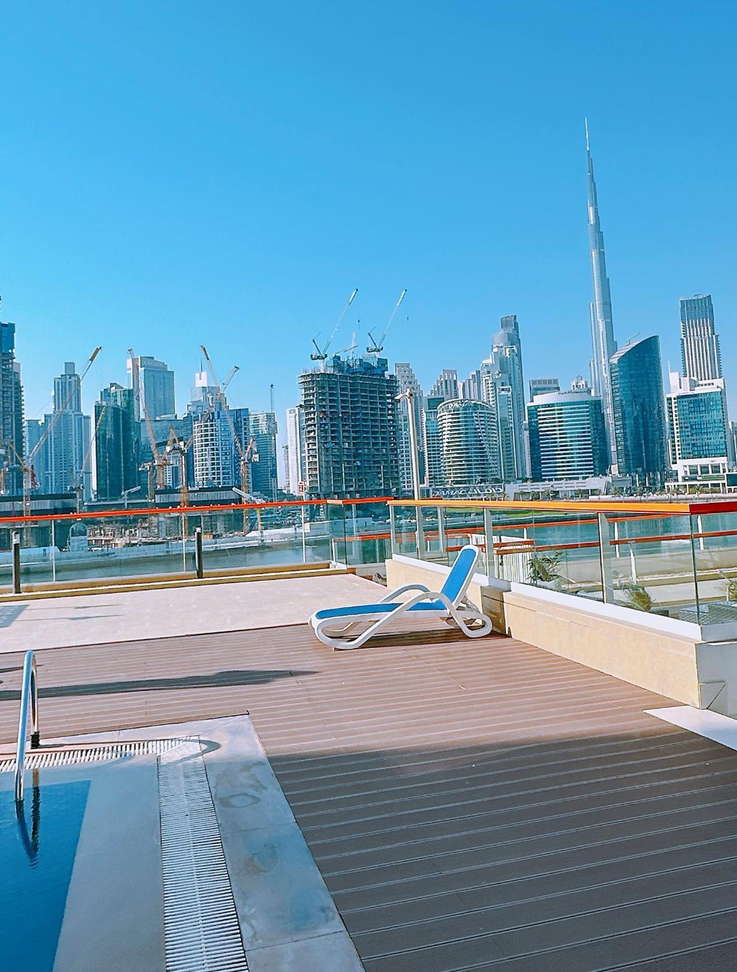 Luxury Oasis - Burj Khalifa Views Apartment