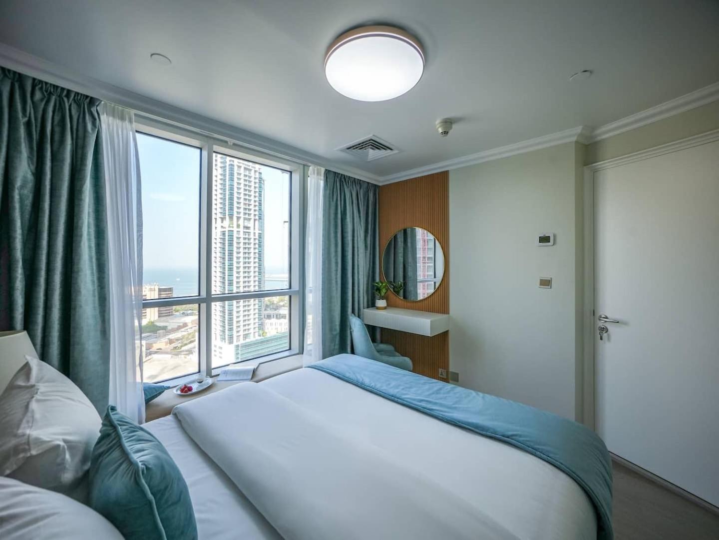 Daire Deluxe 3 Bedroom With Marina & Sea View Dubai