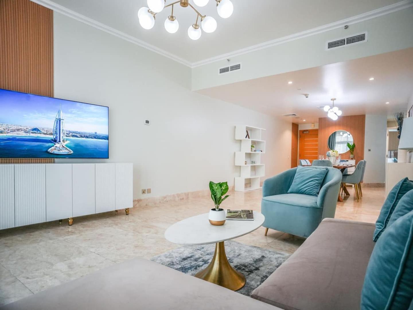 Deluxe 3 Bedroom With Marina & Sea View Daire *