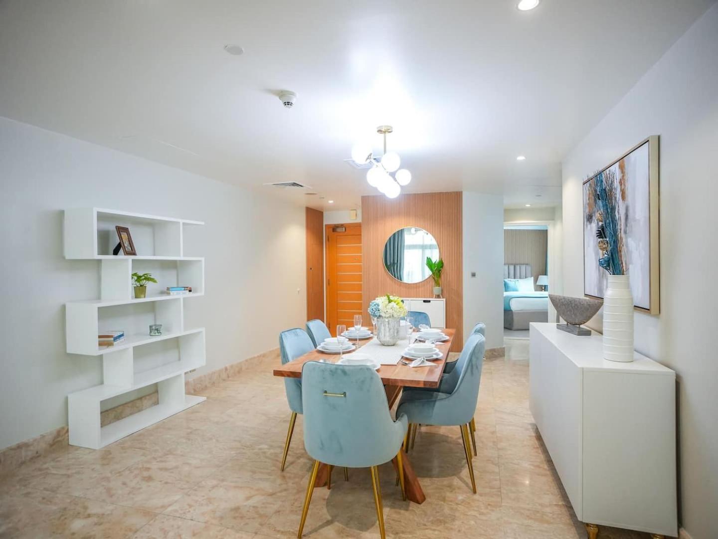 Deluxe 3 Bedroom With Marina & Sea View *