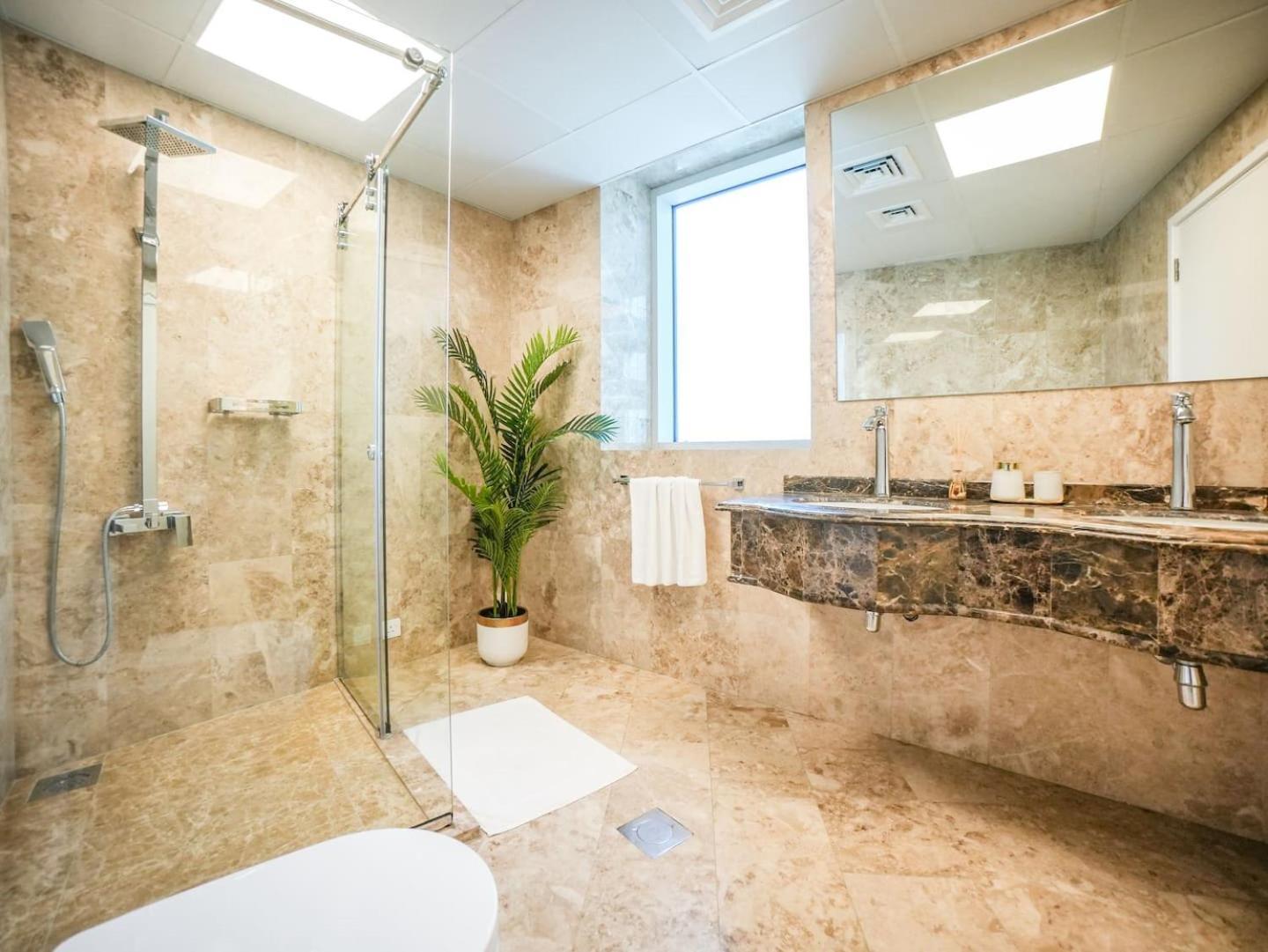 Daire Deluxe 3 Bedroom With Marina & Sea View Dubai