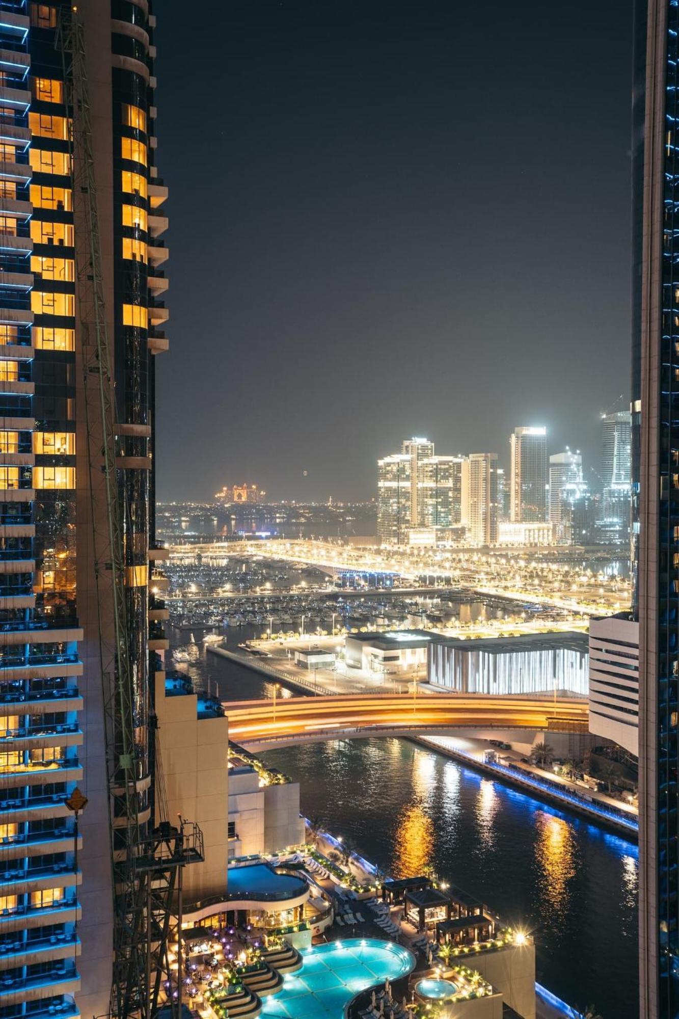 Deluxe 3 Bedroom With Marina & Sea View Daire Dubai
