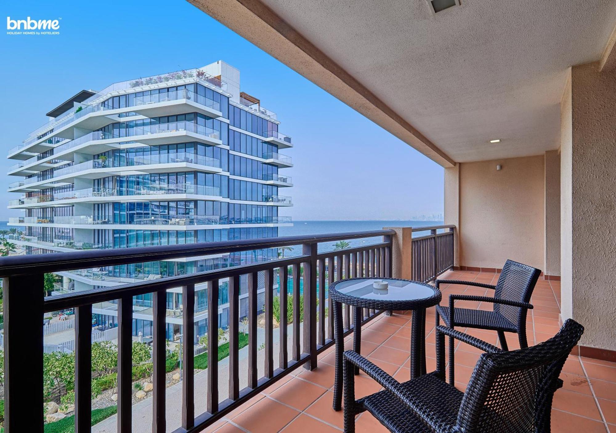 Apartment Bnbmehomes Style Living With Access Dubai