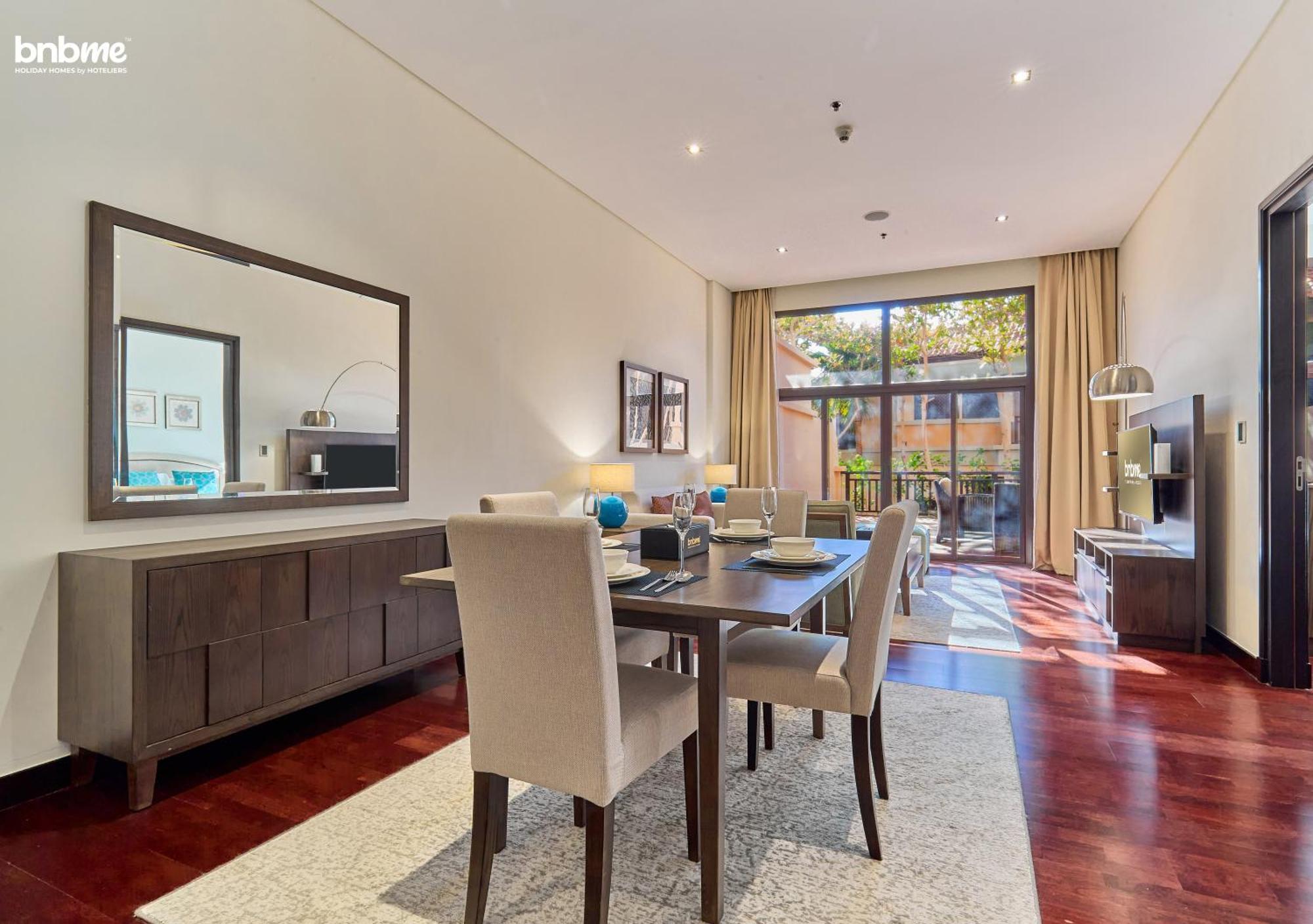 Bnbmehomes Style Living With Access Dubai