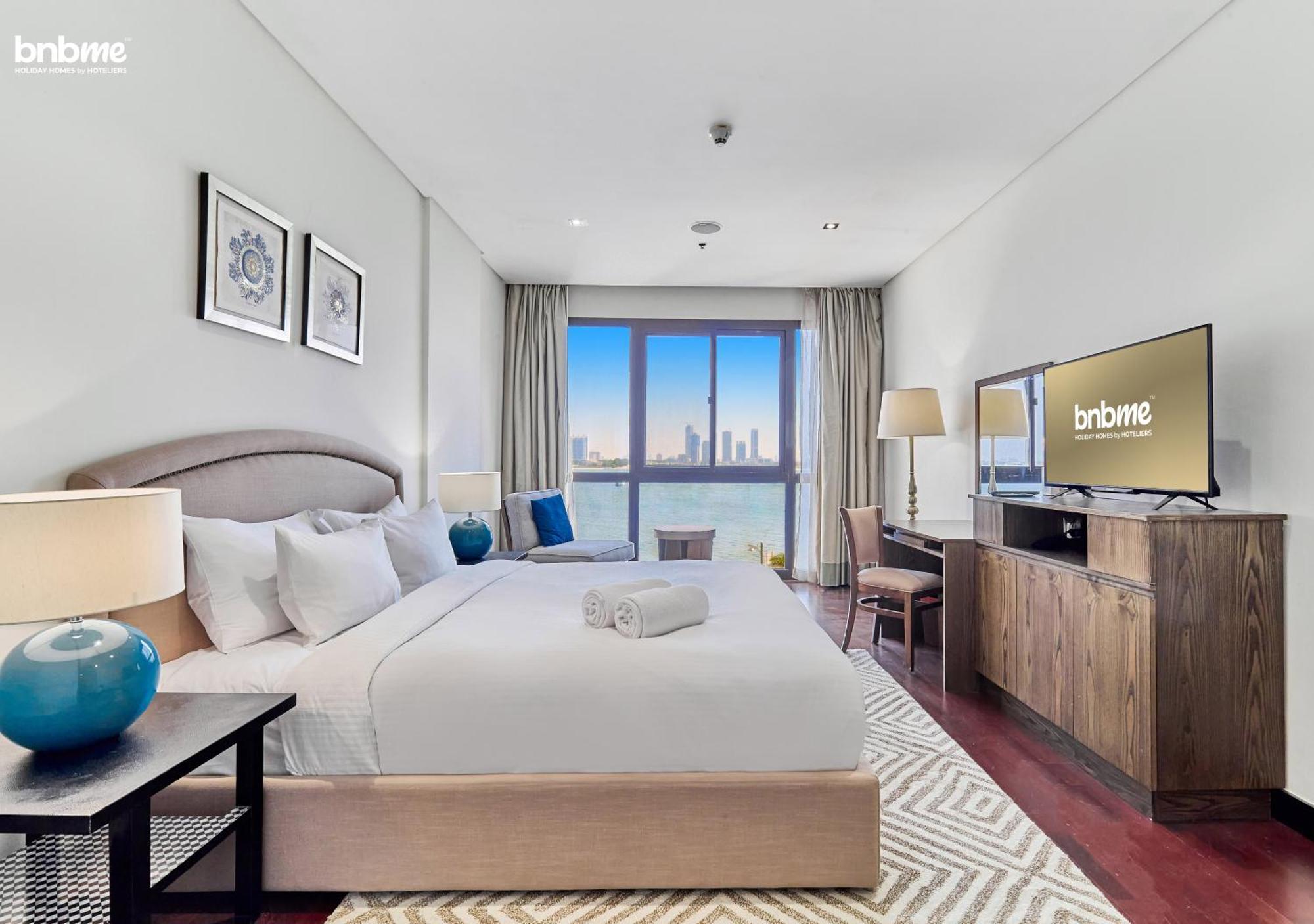 Apartment Bnbmehomes Style Living With Access Dubai