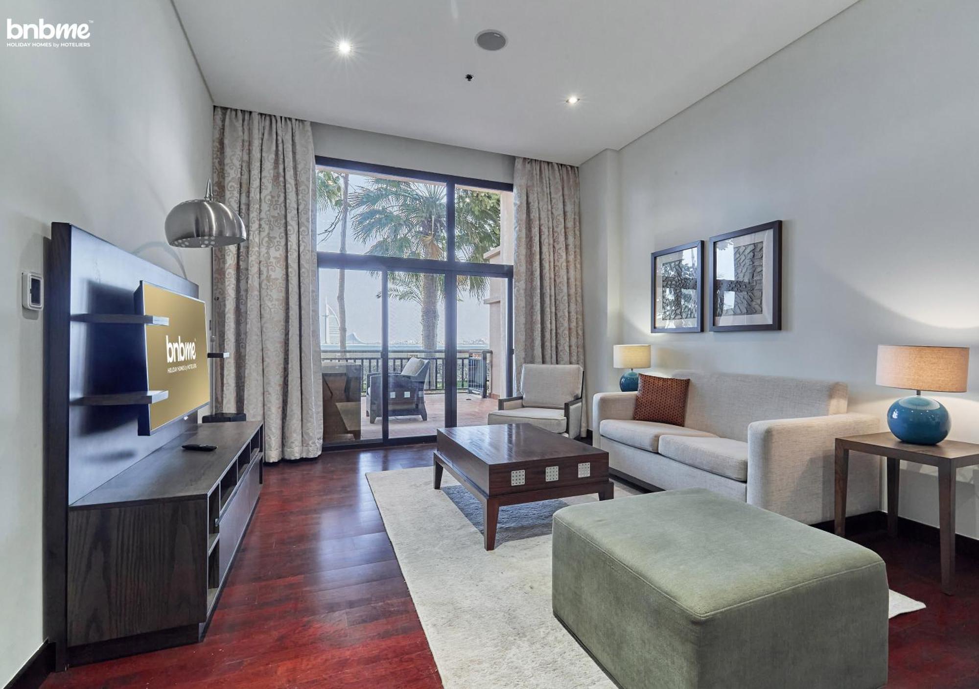 Bnbmehomes Style Living With Access Dubai