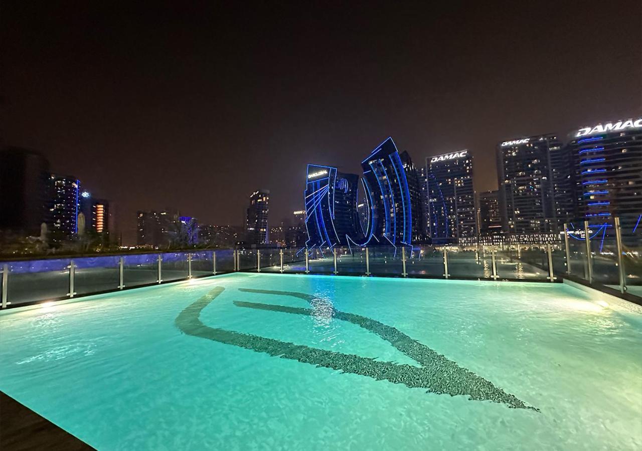 Apartment Waterfront With Burj Khalifa Views In Business Bay