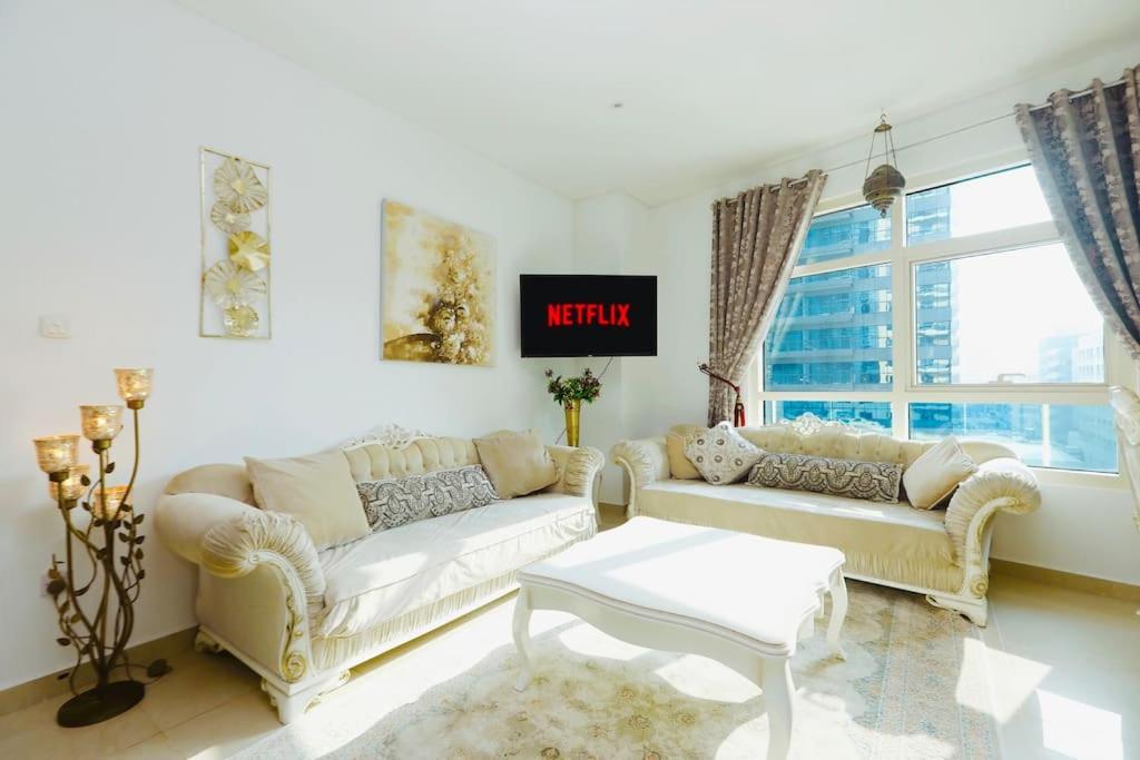Apartment 3 Bedroom Luxury Near Jbr Beach *