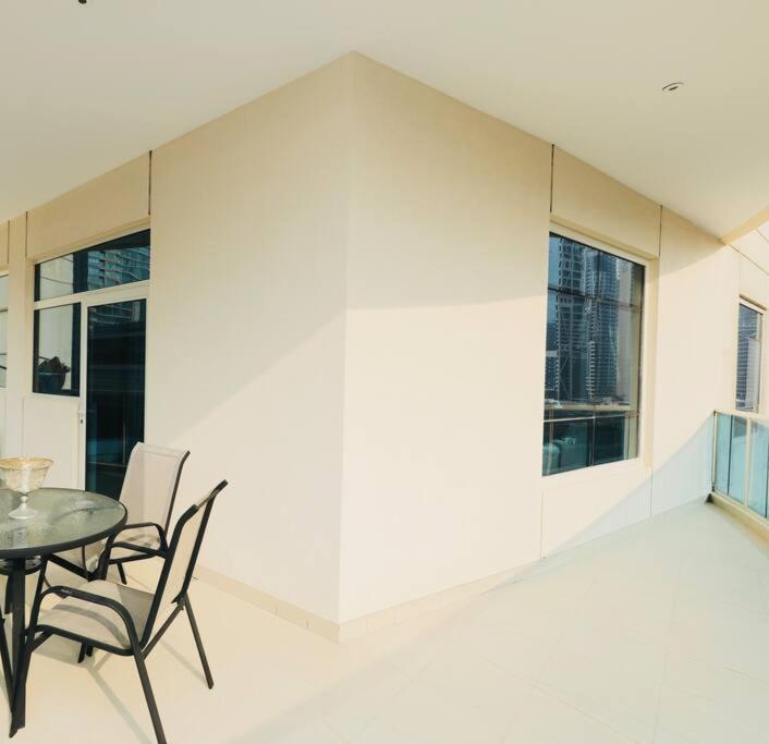 Apartment 3 Bedroom Luxury Near Jbr Beach Dubai