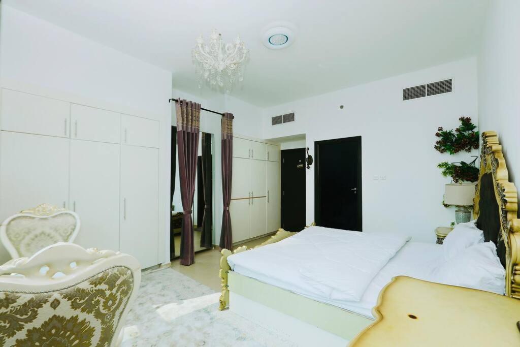 Apartment 3 Bedroom Luxury Near Jbr Beach *