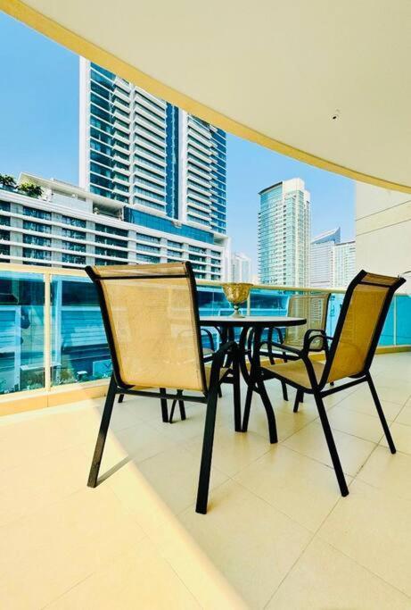 3 Bedroom Luxury Near Jbr Beach Dubai