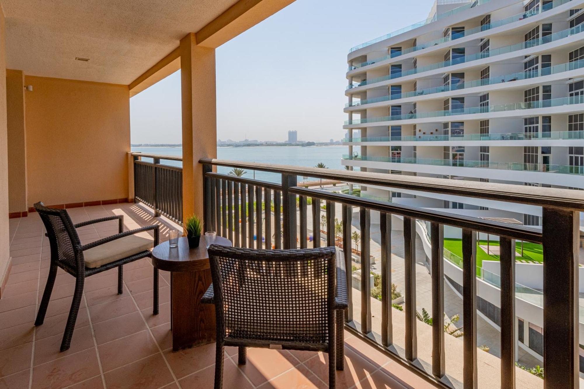 Bnbmehomes Style Living With Access Apartment
