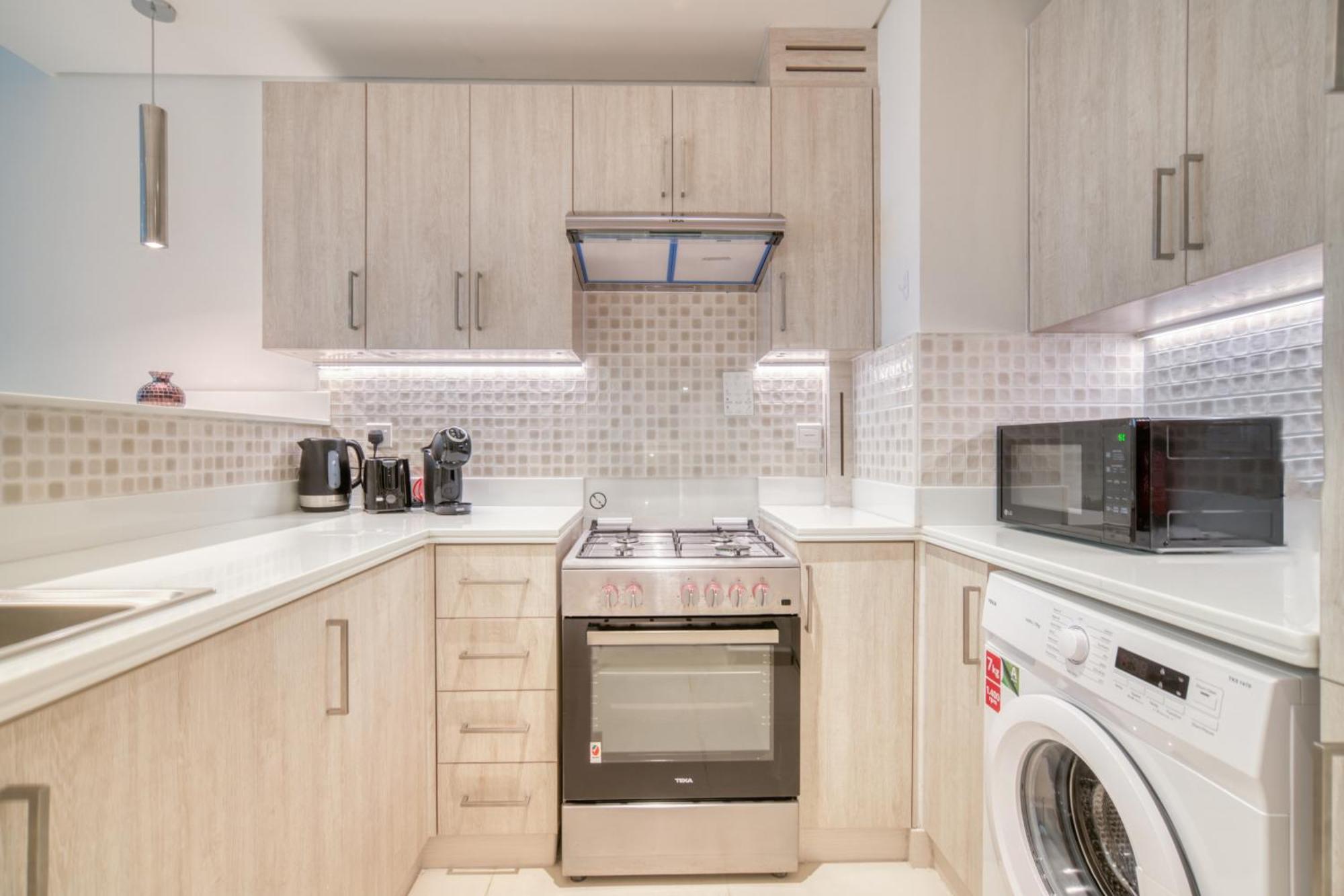 Seven Palm, Palm Jumeirah - Mint Daire