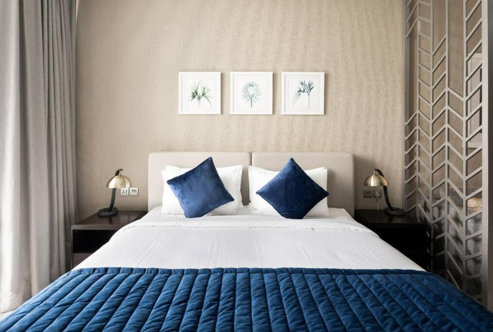 Phineek Homes Luxury With Canal View Damac Maison Prive Business Bay Dubai