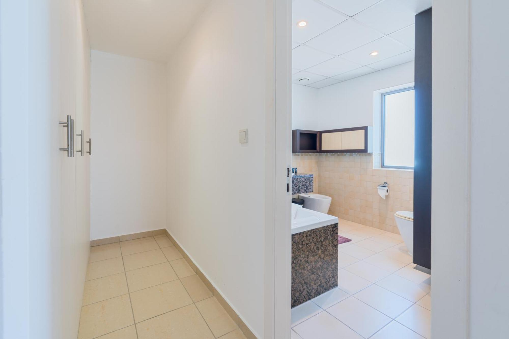 Apartment Stunning Front Eye View Jbr *