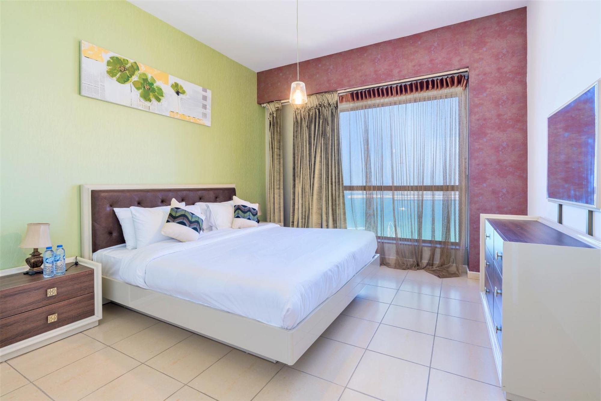 Apartment Stunning Front Eye View Jbr